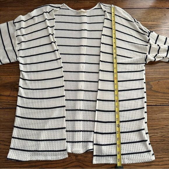 Altar’d State Short Sleeve Cardigan Open Front Waffle Knit Button Back Sz M - Picture 4 of 5